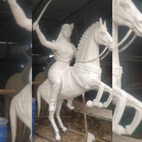 Rani Laxmi Bai On Horse