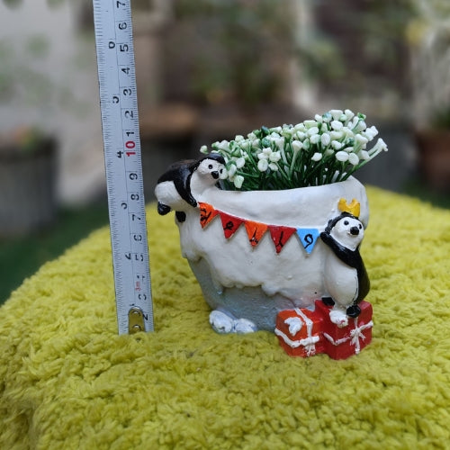 Penguin gifts planter