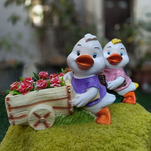 Donald duck planter