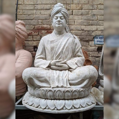 Swami Vivekanand on Lotus